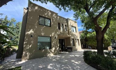 Casa 5 ambientes en venta, Santa maria de los oliv