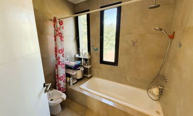 Casa 5 ambientes en venta, Santa maria de los oliv