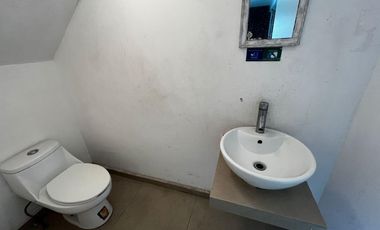 Edificio Comercial cerca de Cintermex