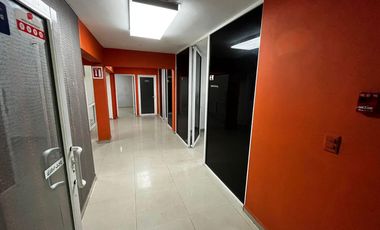 Edificio Comercial cerca de Cintermex