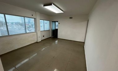 Edificio Comercial cerca de Cintermex