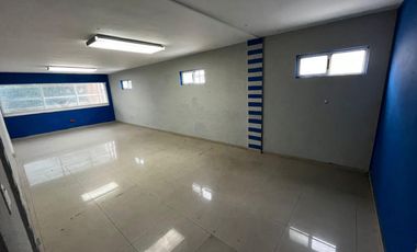 Edificio Comercial cerca de Cintermex
