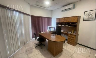 Local para oficinas en RENTA, en Av principal  en Col  San Felipe