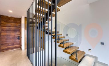 Casa amueblada en Renta en  Altozano en condominio Roca