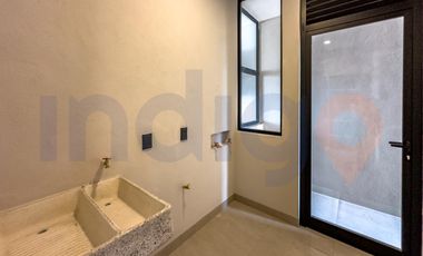 Casa amueblada en Renta en  Altozano en condominio Roca