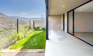 Casa amueblada en Renta en  Altozano en condominio Roca