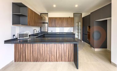 Casa amueblada en Renta en  Altozano en condominio Roca