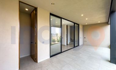 Casa amueblada en Renta en  Altozano en condominio Roca