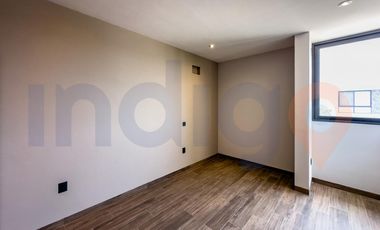 Casa amueblada en Renta en  Altozano en condominio Roca
