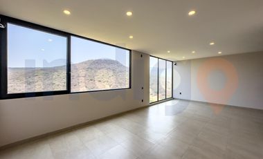 Casa amueblada en Renta en  Altozano en condominio Roca