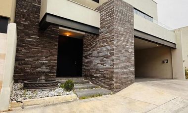 Casa en Renta o Venta en Mítica Residencial, Santiago, N.L.