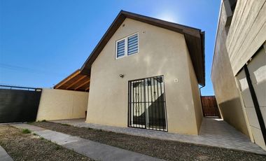 Casa en Arriendo en 32 sur 2127 Hacienda del Maule