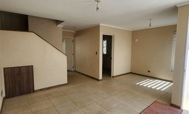 Casa en Arriendo en 32 sur 2127 Hacienda del Maule