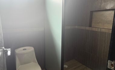 LOMAS RESIDENCIAL, Casa en RENTA con sala de TV, 3 recamaras con baño y cuarto de servicio