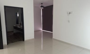 LOMAS RESIDENCIAL, Casa en RENTA con sala de TV, 3 recamaras con baño y cuarto de servicio