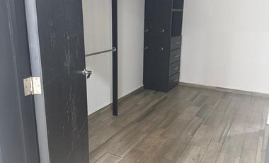 LOMAS RESIDENCIAL, Casa en RENTA con sala de TV, 3 recamaras con baño y cuarto de servicio