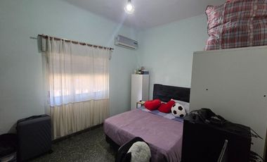 VENTA PH TIPO CASA AL FRENTE 2AMB QUILMES