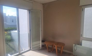 CASA 3 AMBIENTES HUDSON CHICO