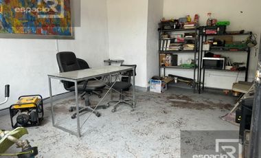 TERRENO EN RENTA BARDEADO EN AVENIDA PALESTINA CON OFICINA Y BODEGA IDEAL PARA MAQUINARIA
