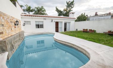 Venta casa de estilo en Guadalupe