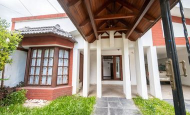 Venta casa de estilo en Guadalupe