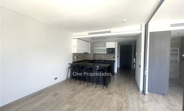 Departamento en Arriendo en Elegantes Deptos / La Dehesa / 1D 1 B