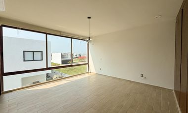 CASA CON ALBERCA EN RENTA EN PUNTA TIBURON