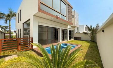 CASA CON ALBERCA EN RENTA EN PUNTA TIBURON