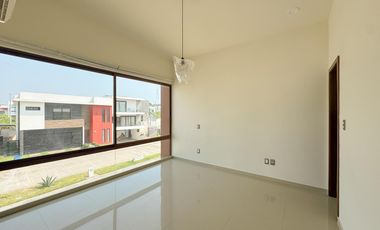 CASA CON ALBERCA EN RENTA EN PUNTA TIBURON