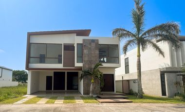 CASA CON ALBERCA EN RENTA EN PUNTA TIBURON