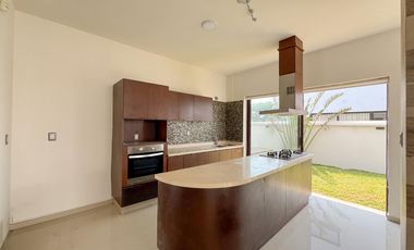 CASA CON ALBERCA EN RENTA EN PUNTA TIBURON
