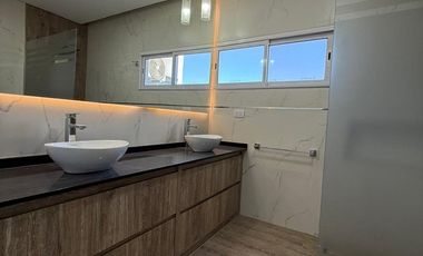 VENTA CASA 3 DOMITORIOS BARRIO SUROESTE