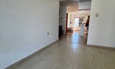 VENTA CASA 3 DOMITORIOS BARRIO SUROESTE