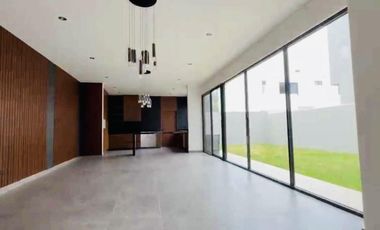 CASA por huajuquito CARRETERA NACIONAL SANTIAGO RENTA