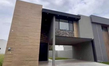 CASA por huajuquito CARRETERA NACIONAL SANTIAGO RENTA