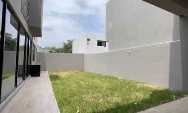 CASA por huajuquito CARRETERA NACIONAL SANTIAGO RENTA