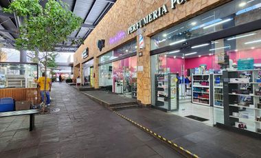 Local en Renta en Centro Comercial Andador en Avenida principal mucha afluencia