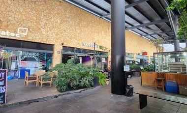 Local en Renta en Centro Comercial Andador en Avenida principal mucha afluencia