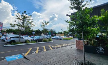 Local en Renta en Centro Comercial Andador en Avenida principal mucha afluencia