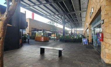 Local en Renta en Centro Comercial Andador en Avenida principal mucha afluencia