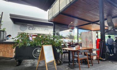 Local en Renta en Centro Comercial Andador en Avenida principal mucha afluencia