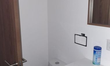RENTA DEPARTAMENTO 3 RECAMARAS 3 BAÑOS SALA TV. CUARTO DE SERVICIO CON BAÑO