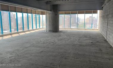 Comercial en Bodega Periferico Calle San José de Los leones 1 EM AH25-47