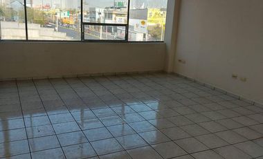 EDIFICIO COMERCIAL EN RENTA  EN AVENIDA IMPORTANTE