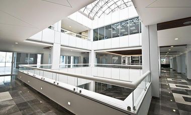 Edificio Comercial de lujo Teopanzolco