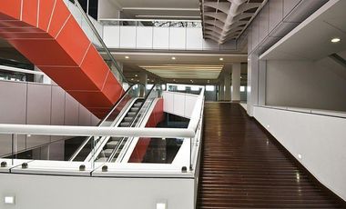 Edificio Comercial de lujo Teopanzolco