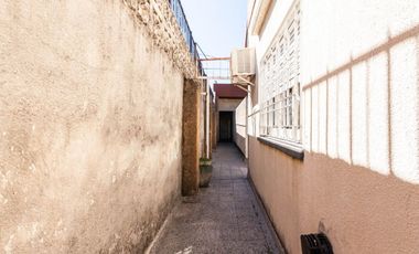 CASA DE 3 AMB CON LOCAL Y COCHERA - LANÚS