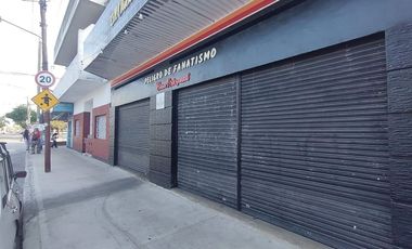 VENTA EN BLOCK 2 LOCALES + 4 PH DE 2 AMB C/U
