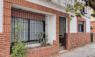 Venta San Martin con Jardin y cochera
