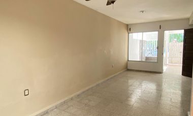 FRACC. REFORMA, Casa en RENTA de 3 recamaras y 1.5 baño